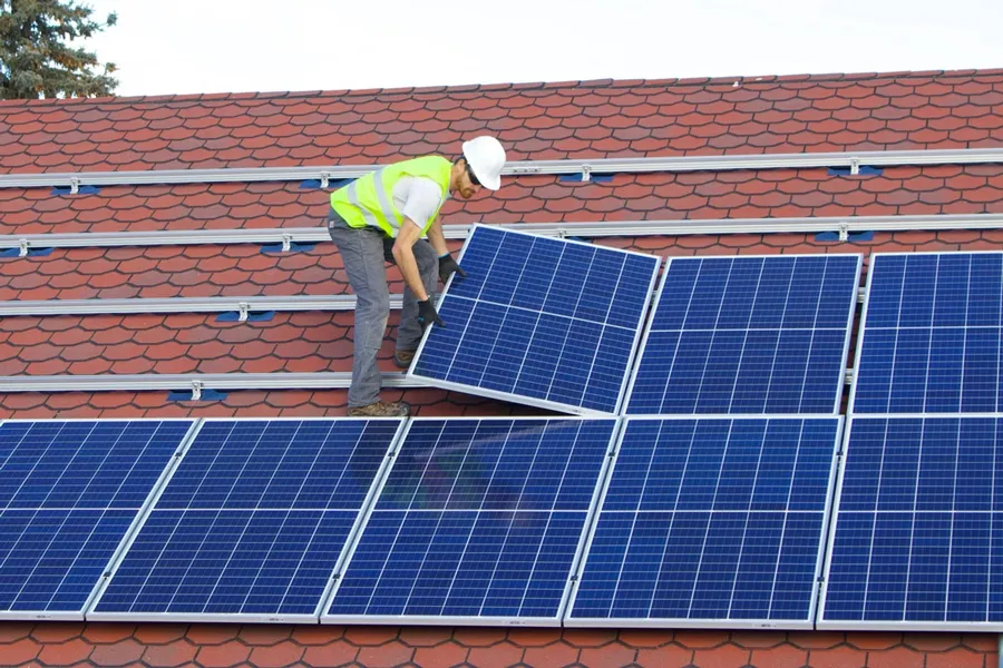 Ev Tipi Güneş Enerjisi Sistemlerinde Kurulum Süreci Nasıl İşler?